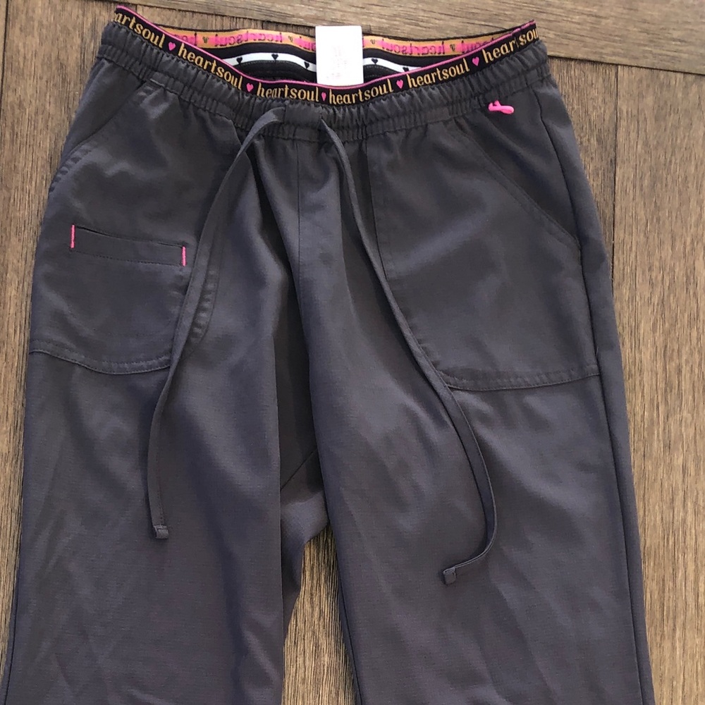 Pewter grey heartsoul women’s scrubs